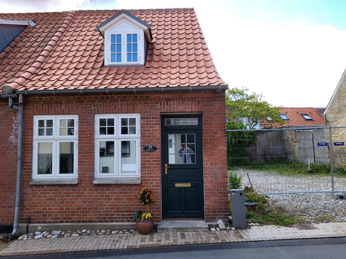 Вилла Det Lille Hus Миддельфарт Экстерьер фото